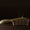 Green sandalwood tooth comb
